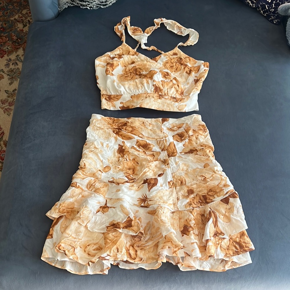 Express skirt/crop top set